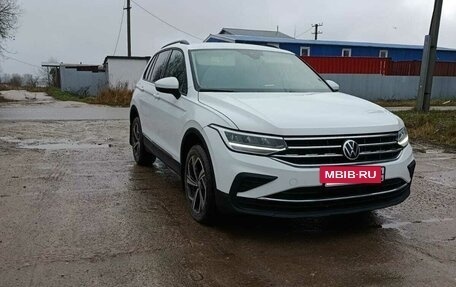 Volkswagen Tiguan II, 2021 год, 3 450 000 рублей, 6 фотография
