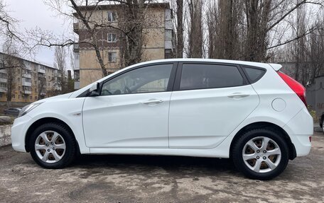 Hyundai Solaris II рестайлинг, 2011 год, 755 000 рублей, 3 фотография