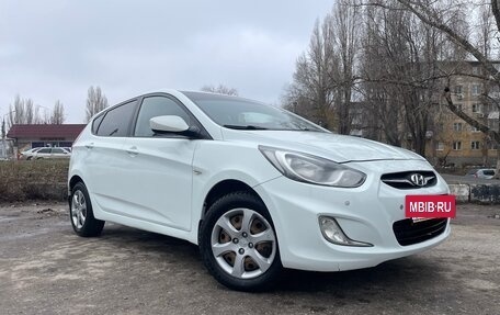 Hyundai Solaris II рестайлинг, 2011 год, 755 000 рублей, 8 фотография