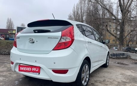 Hyundai Solaris II рестайлинг, 2011 год, 755 000 рублей, 4 фотография