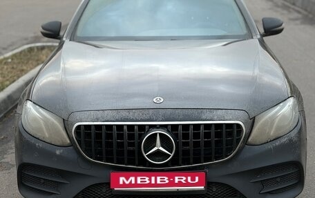 Mercedes-Benz E-Класс, 2019 год, 2 850 000 рублей, 2 фотография