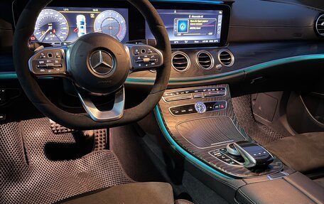 Mercedes-Benz E-Класс, 2019 год, 2 850 000 рублей, 9 фотография