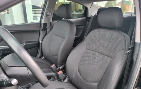 KIA Rio III рестайлинг, 2015 год, 830 000 рублей, 25 фотография