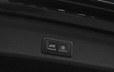 Audi Q3, 2018 год, 3 000 000 рублей, 18 фотография