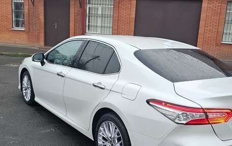 Toyota Camry, 2020 год, 2 900 000 рублей, 4 фотография