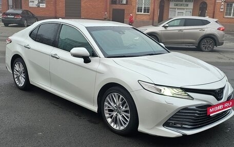 Toyota Camry, 2020 год, 2 900 000 рублей, 2 фотография