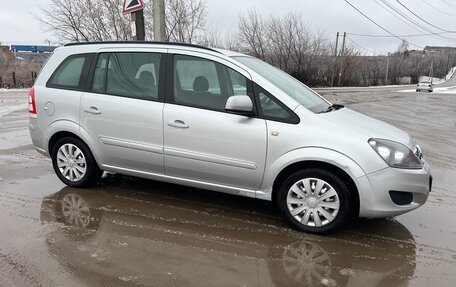 Opel Zafira B, 2012 год, 683 000 рублей, 3 фотография