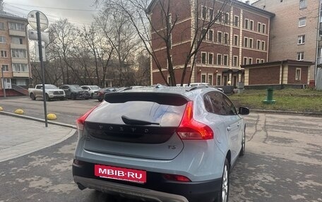 Volvo V40 Cross Country I, 2018 год, 2 250 000 рублей, 3 фотография