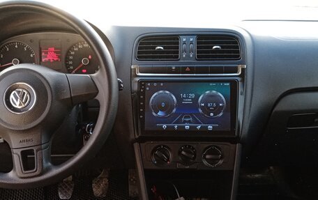 Volkswagen Polo VI (EU Market), 2013 год, 800 000 рублей, 12 фотография