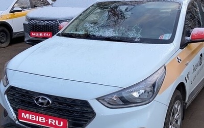 Hyundai Solaris II рестайлинг, 2018 год, 900 000 рублей, 1 фотография