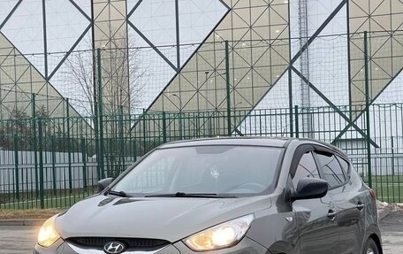 Hyundai ix35 I рестайлинг, 2011 год, 900 000 рублей, 2 фотография