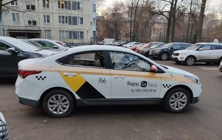 Hyundai Solaris II рестайлинг, 2018 год, 900 000 рублей, 6 фотография