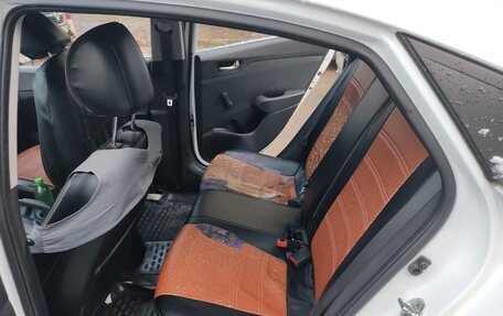 Hyundai Solaris II рестайлинг, 2018 год, 900 000 рублей, 9 фотография