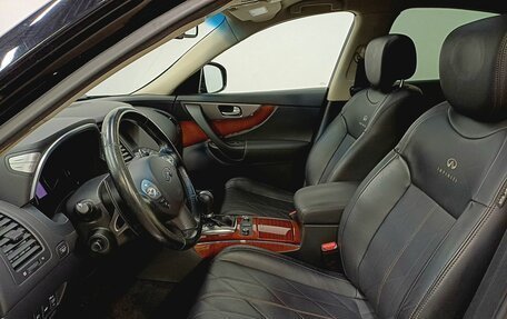 Infiniti QX70, 2013 год, 2 500 000 рублей, 22 фотография