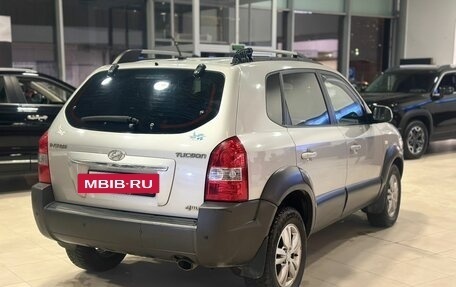 Hyundai Tucson III, 2008 год, 930 000 рублей, 2 фотография