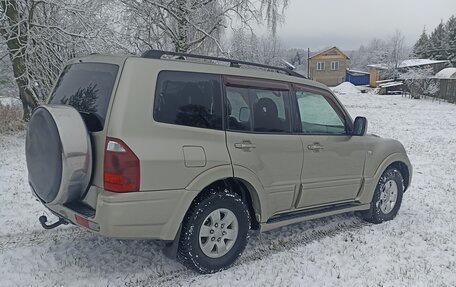 Mitsubishi Pajero III рестайлинг, 2004 год, 1 000 000 рублей, 4 фотография