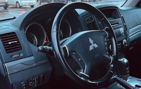 Mitsubishi Pajero IV, 2012 год, 2 600 000 рублей, 15 фотография