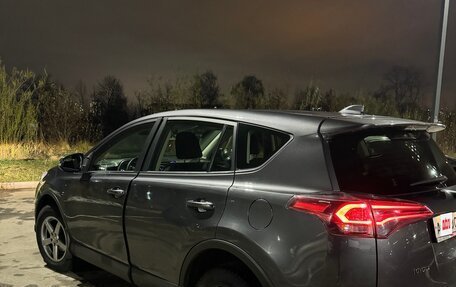 Toyota RAV4, 2016 год, 2 000 000 рублей, 5 фотография