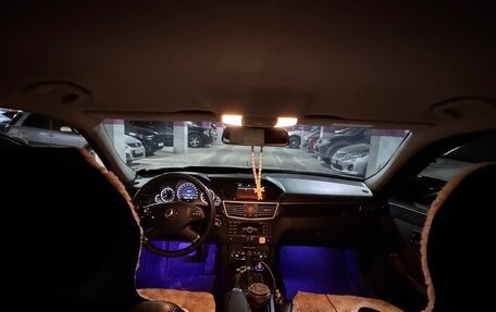 Mercedes-Benz E-Класс, 2010 год, 1 100 000 рублей, 14 фотография