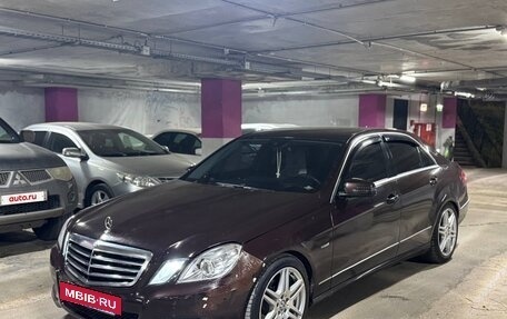 Mercedes-Benz E-Класс, 2010 год, 1 100 000 рублей, 11 фотография