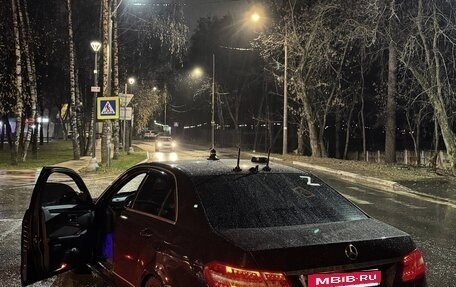 Mercedes-Benz E-Класс, 2010 год, 1 100 000 рублей, 4 фотография