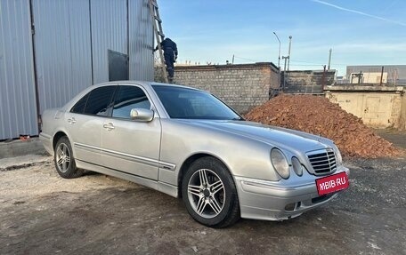 Mercedes-Benz E-Класс, 2001 год, 630 000 рублей, 8 фотография