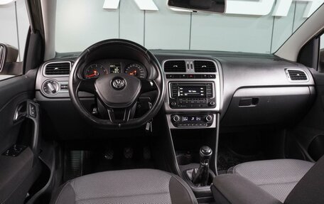 Volkswagen Polo VI (EU Market), 2015 год, 1 099 000 рублей, 6 фотография