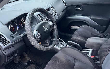 Mitsubishi Outlander III рестайлинг 3, 2010 год, 1 200 000 рублей, 11 фотография