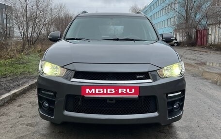 Mitsubishi Outlander III рестайлинг 3, 2010 год, 1 200 000 рублей, 2 фотография