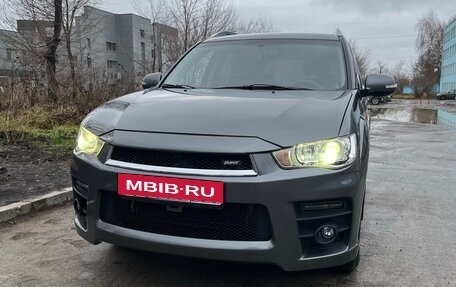 Mitsubishi Outlander III рестайлинг 3, 2010 год, 1 200 000 рублей, 4 фотография