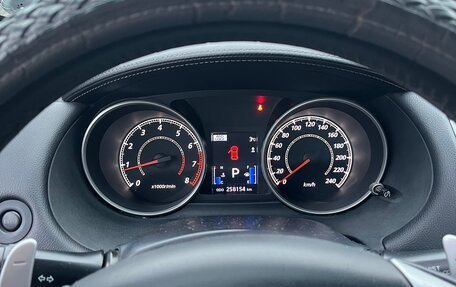 Mitsubishi Outlander III рестайлинг 3, 2010 год, 1 200 000 рублей, 15 фотография