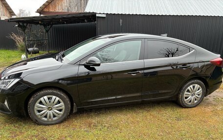 Hyundai Elantra VI рестайлинг, 2019 год, 1 500 000 рублей, 5 фотография