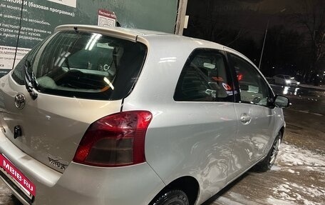 Toyota Yaris III рестайлинг, 2008 год, 550 000 рублей, 5 фотография