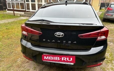 Hyundai Elantra VI рестайлинг, 2019 год, 1 500 000 рублей, 7 фотография