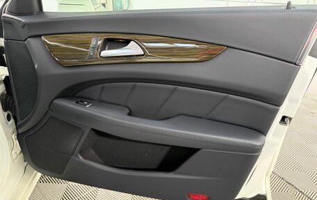 Mercedes-Benz CLS, 2016 год, 3 300 000 рублей, 27 фотография