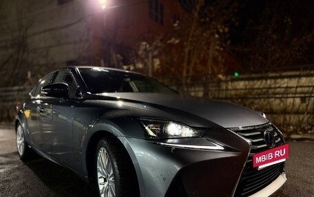 Lexus IS III, 2018 год, 2 850 000 рублей, 3 фотография