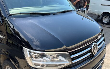 Volkswagen Multivan T6 рестайлинг, 2015 год, 3 450 000 рублей, 24 фотография