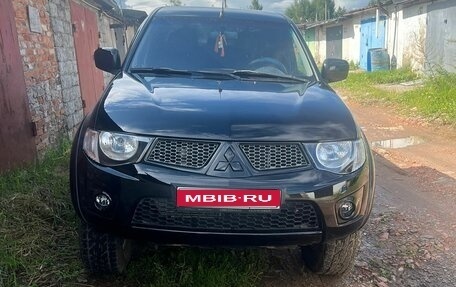 Mitsubishi L200 IV рестайлинг, 2010 год, 1 800 000 рублей, 1 фотография