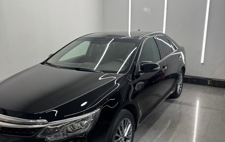 Toyota Camry, 2017 год, 2 400 000 рублей, 2 фотография
