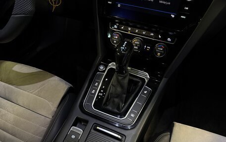 Volkswagen Passat B8 рестайлинг, 2017 год, 1 850 000 рублей, 18 фотография