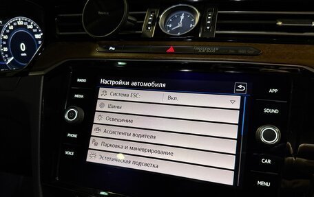 Volkswagen Passat B8 рестайлинг, 2017 год, 1 850 000 рублей, 19 фотография