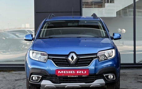 Renault Sandero II рестайлинг, 2019 год, 1 070 000 рублей, 2 фотография