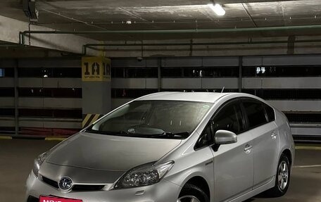 Toyota Prius, 2013 год, 1 350 000 рублей, 1 фотография