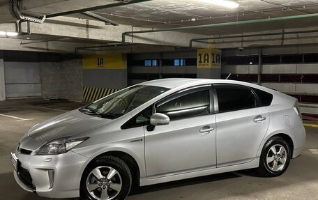 Toyota Prius, 2013 год, 1 350 000 рублей, 2 фотография