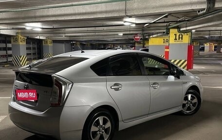 Toyota Prius, 2013 год, 1 350 000 рублей, 5 фотография