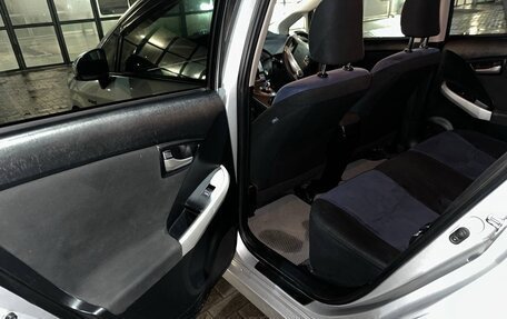 Toyota Prius, 2013 год, 1 350 000 рублей, 15 фотография