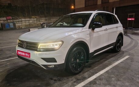 Volkswagen Tiguan II, 2019 год, 2 400 000 рублей, 6 фотография