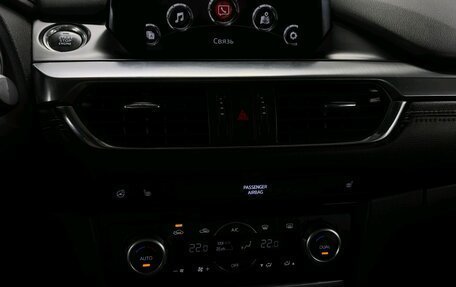 Mazda 6, 2017 год, 1 810 000 рублей, 14 фотография