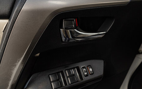 Toyota RAV4, 2017 год, 2 189 000 рублей, 7 фотография