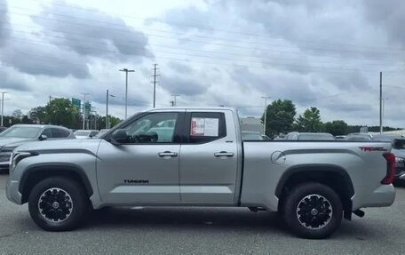 Toyota Tundra, 2022 год, 5 600 000 рублей, 3 фотография